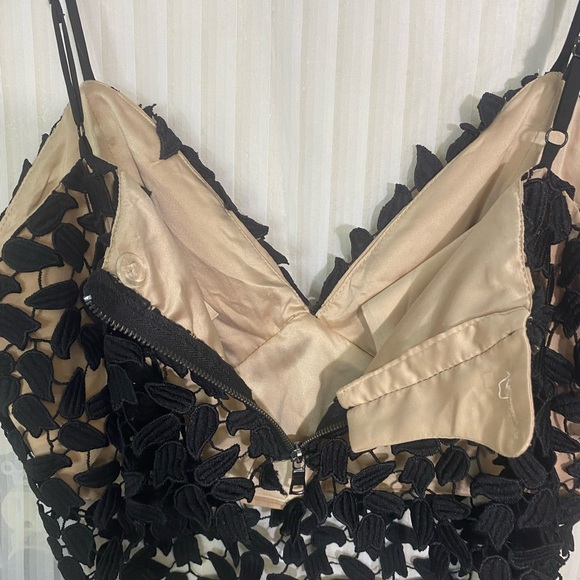 Bardot Black Lace Crop Top Nude Lined Bustier Cami Size US 10 Spaghetti Strap - Picture 8 of 8